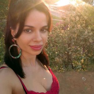 Profilbild von Elenoara.Mai